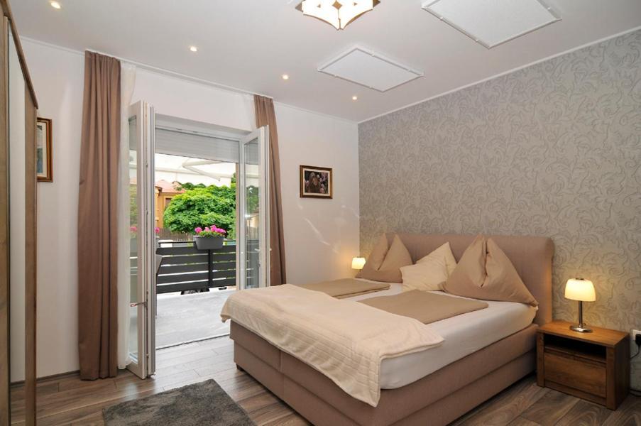 Silver Beach Apartments Сиофок Екстериор снимка