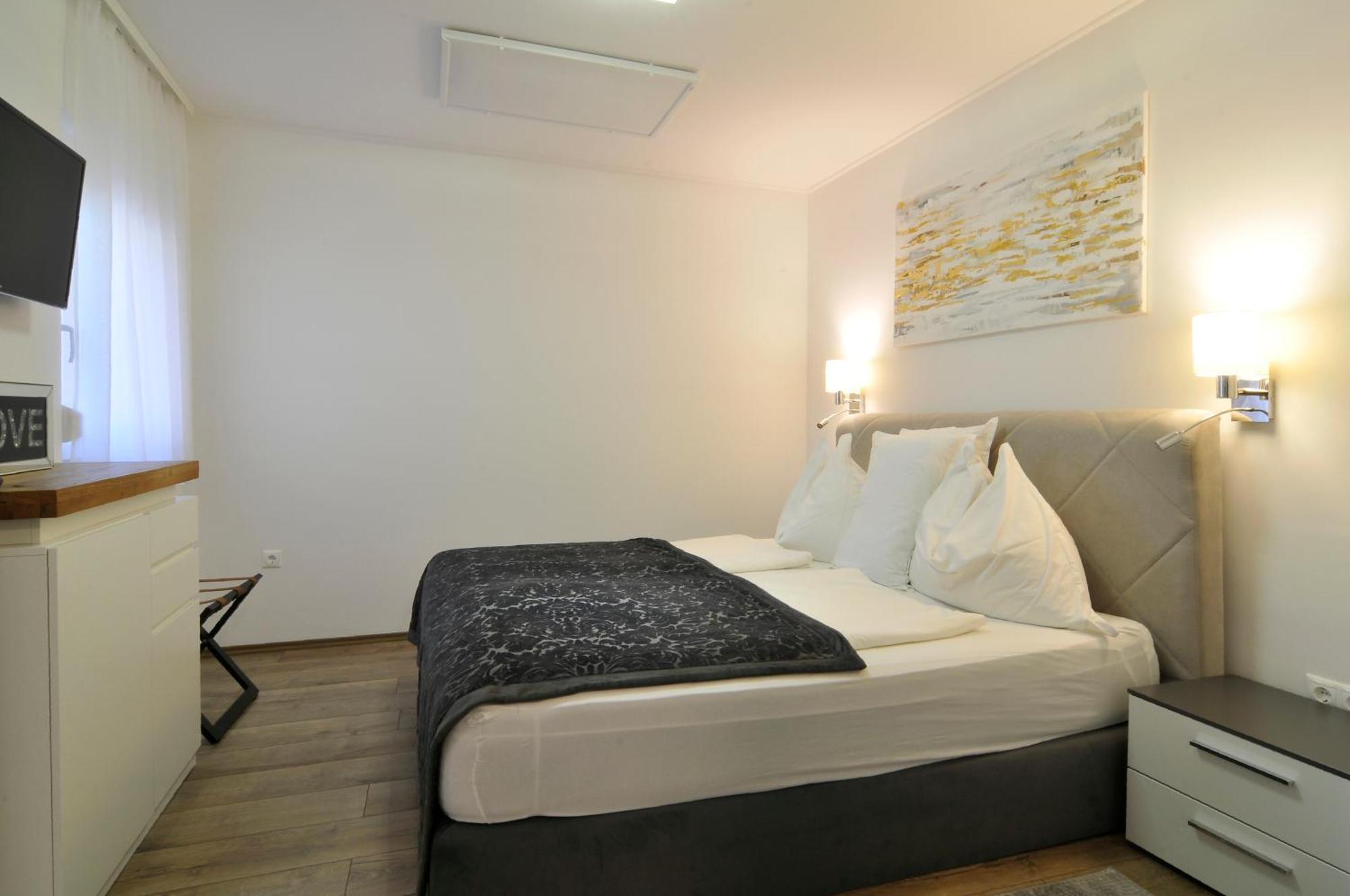 Silver Beach Apartments Сиофок Екстериор снимка
