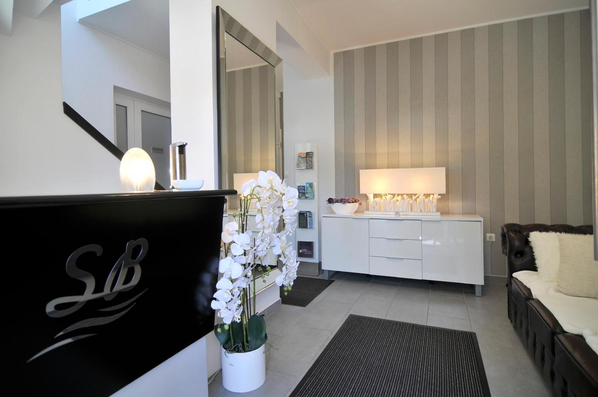 Silver Beach Apartments Сиофок Екстериор снимка