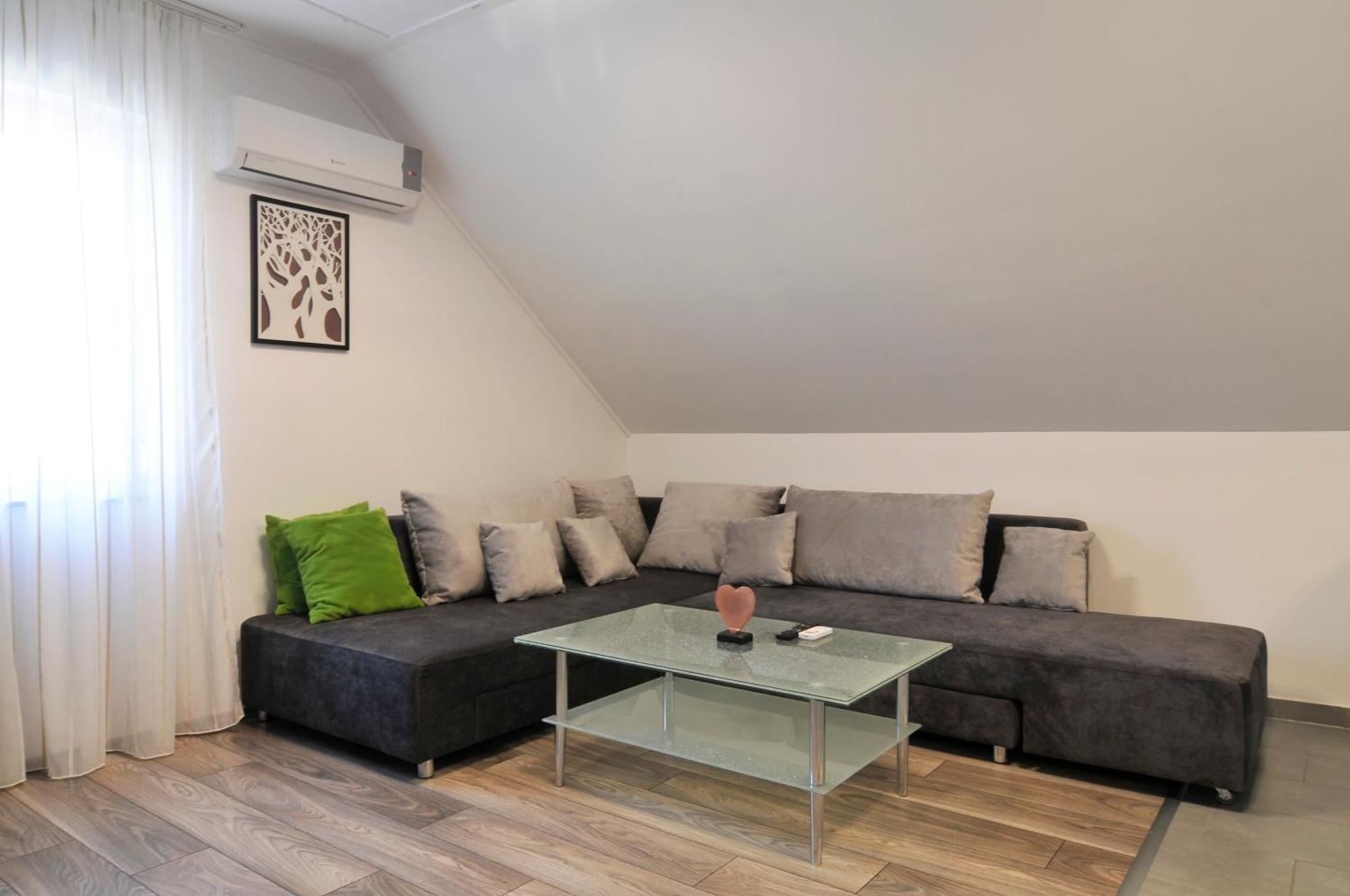 Silver Beach Apartments Сиофок Екстериор снимка