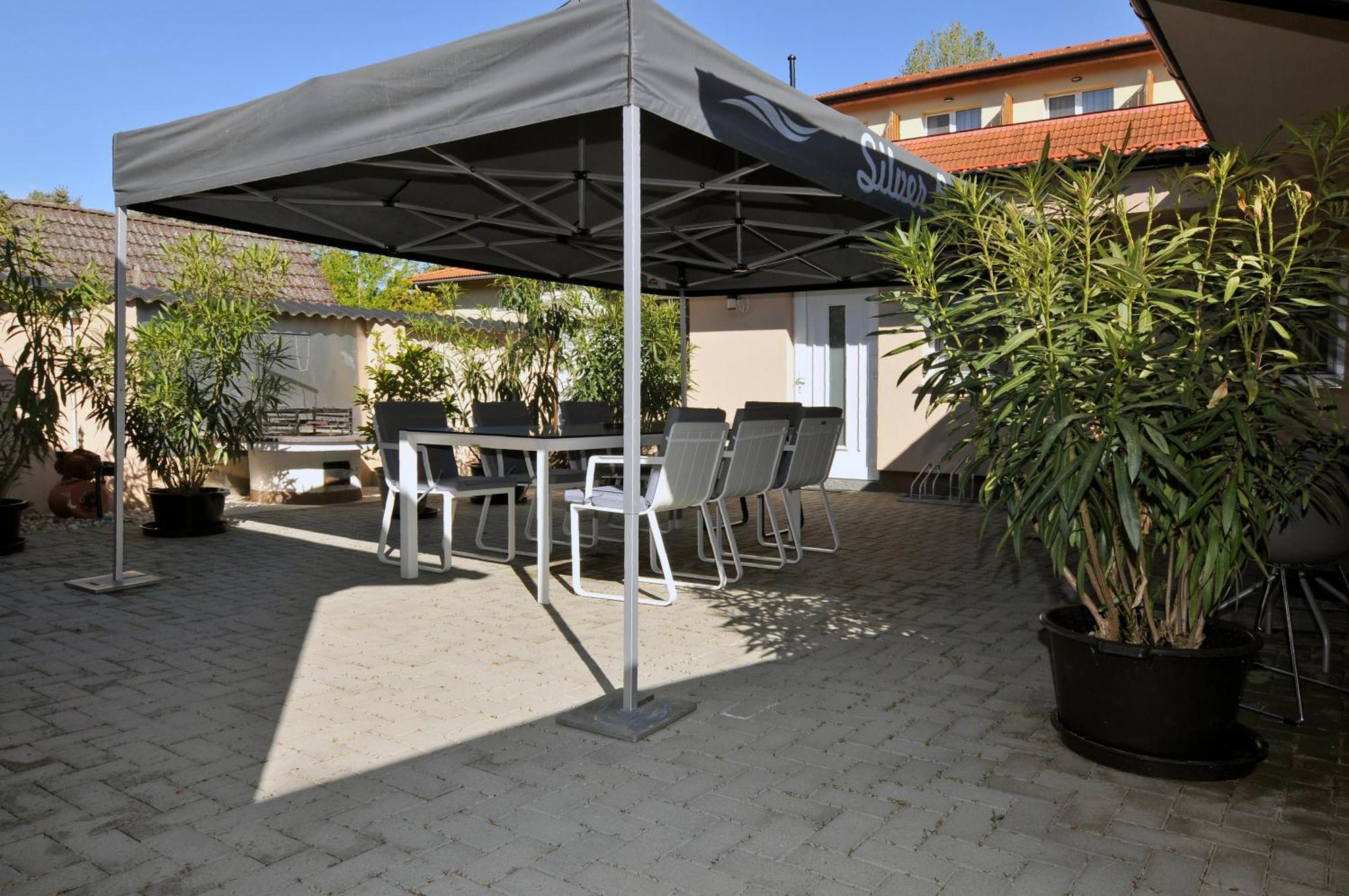 Silver Beach Apartments Сиофок Екстериор снимка